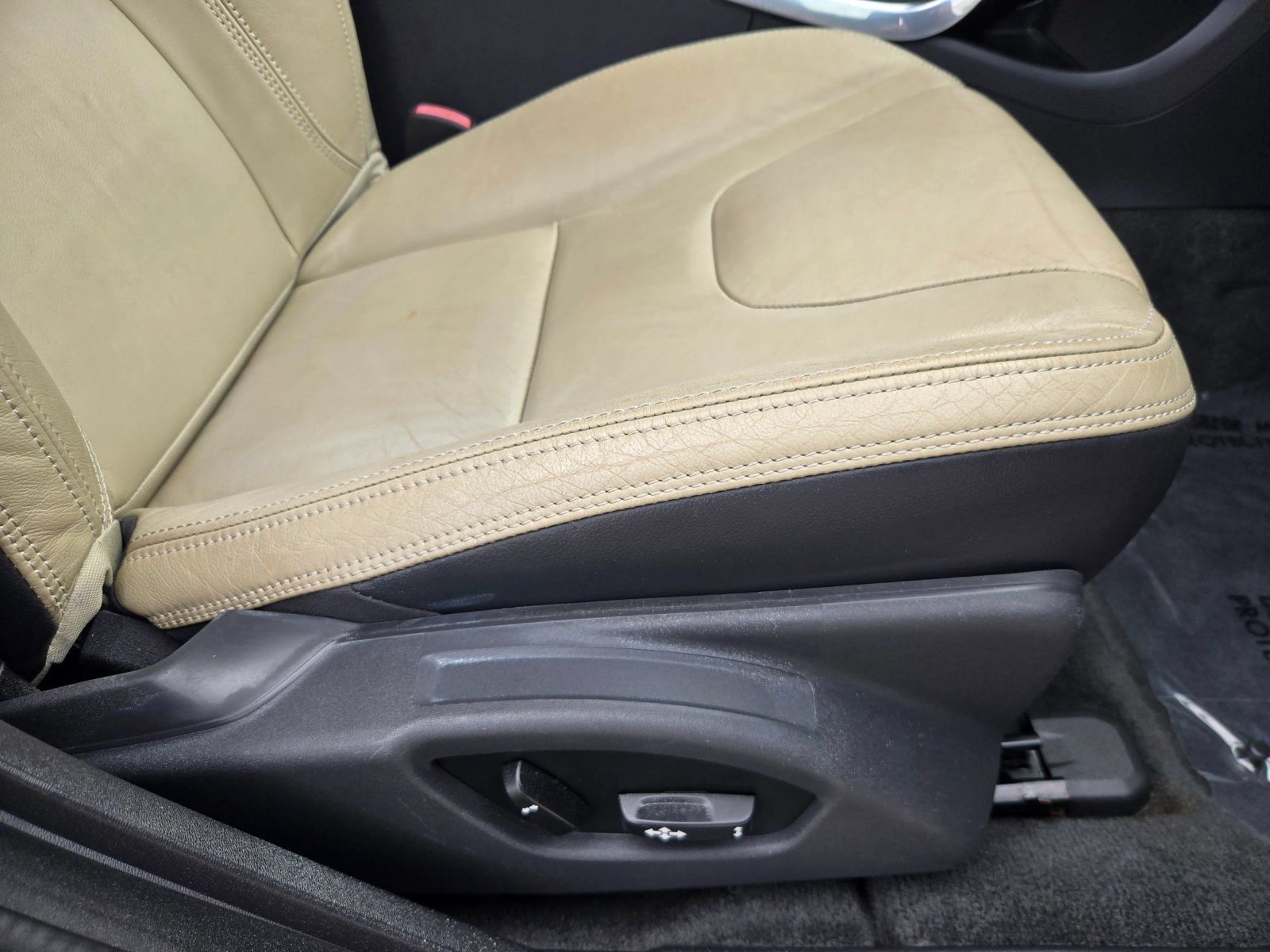Used 2013 Volvo S60 T5 FWD image 21