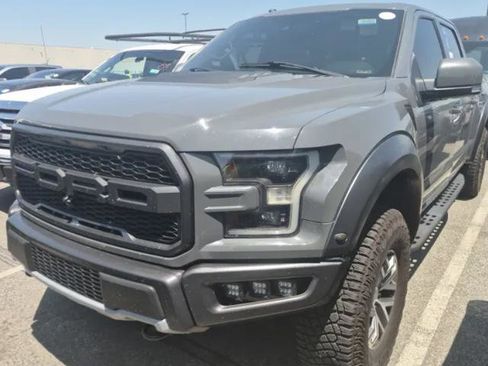 Used 2018 Ford F150 Raptor w/ Equipment Group 802A Luxury AWD/4WD image 2