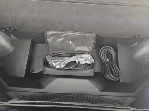 Used 2023 Rivian R1T Adventure image 14