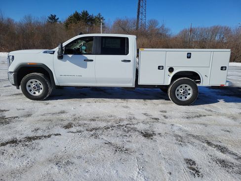 New 2026 GMC Sierra 3500 Pro w/ Convenience Package image 2