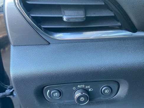 Used 2019 Chevrolet Traverse LT w/ LT Premium Package image 20