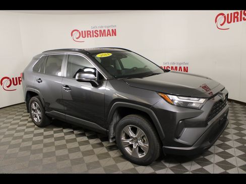 Used 2024 Toyota RAV4 XLE w/ Convenience Package FWD image 10