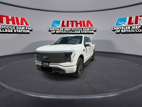Used 2025 Ford F150 Lightning Lariat AWD/4WD image 3