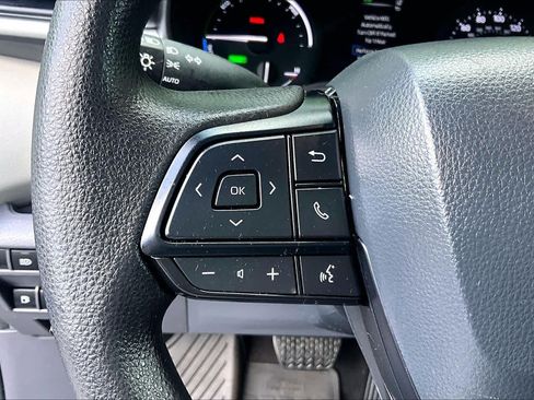 Certified 2024 Toyota Sienna LE AWD/4WD image 22
