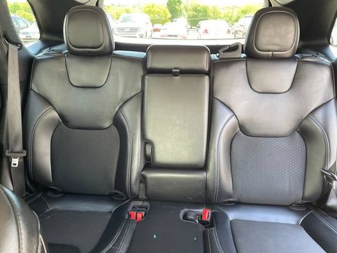 Used 2021 Jeep Cherokee Latitude Plus AWD/4WD image 27