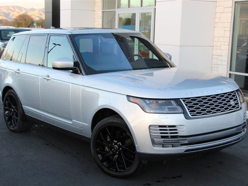 Used 2020 Land Rover Range Rover HSE image 3