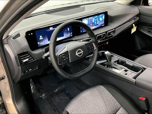 New 2026 Nissan Sentra SV w/ SV Convenience Package FWD image 7
