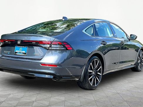 Used 2024 Honda Accord Touring image 6