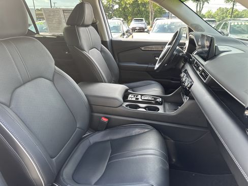Used 2024 Honda Pilot Elite image 13