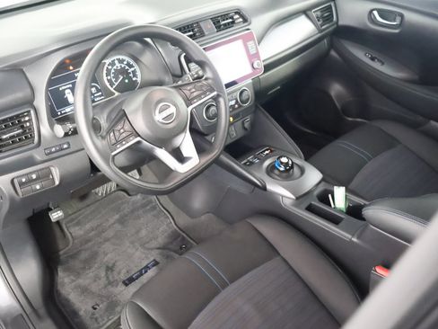 Used 2025 Nissan Leaf S FWD image 23