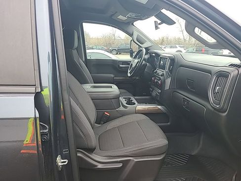 Used 2021 Chevrolet Silverado 1500 RST AWD/4WD image 3