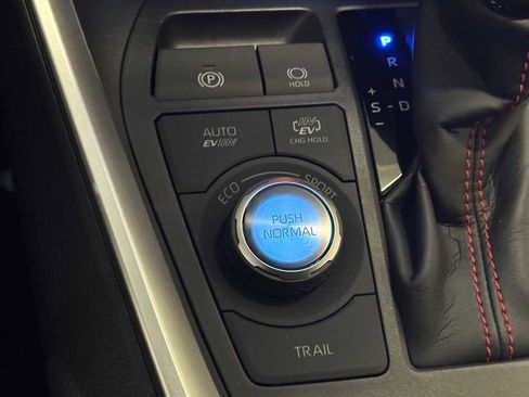 Certified 2025 Toyota RAV4 XSE image 17