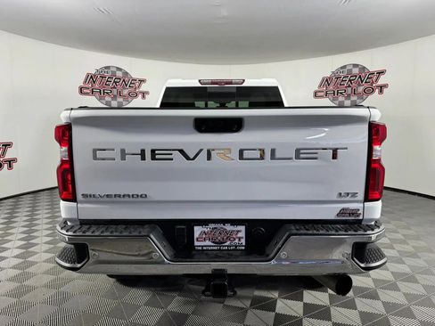 Used 2022 Chevrolet Silverado 2500 LTZ w/ LTZ Plus Package AWD/4WD image 6