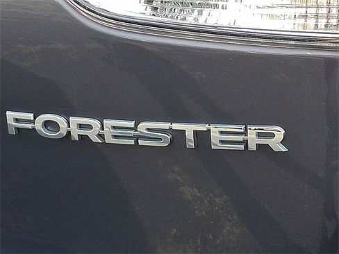 Used 2021 Subaru Forester image 30