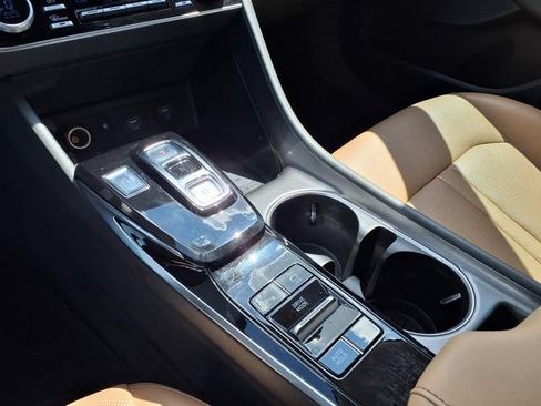 Used 2021 Hyundai Sonata Limited FWD image 25