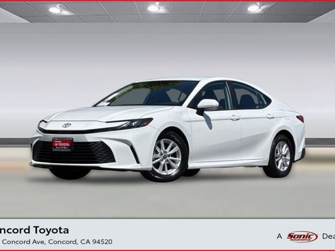 Used 2025 Toyota Camry LE FWD image 1