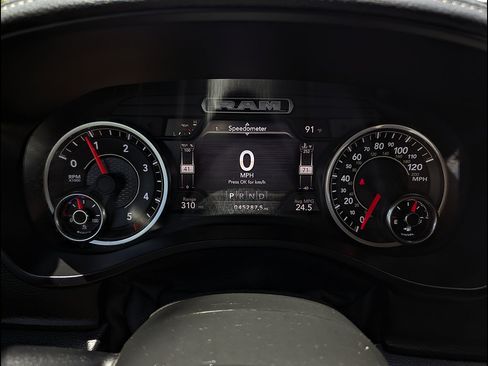 Used 2020 RAM 1500 Laramie AWD/4WD image 2