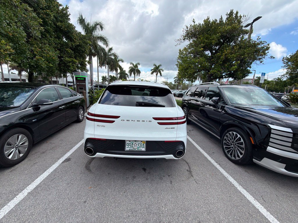 Certified 2024 Genesis GV70 3.5T Sport AWD/4WD image 8