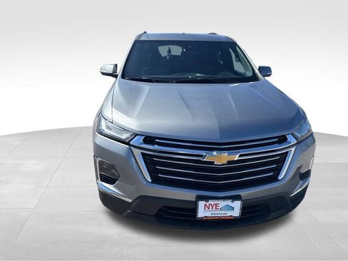Used 2023 Chevrolet Traverse LT image 9