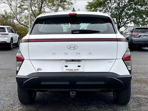 New 2026 Hyundai Kona SE image 4