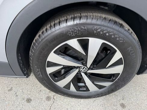 New 2026 Volkswagen ID.4 Pro RWD image 12