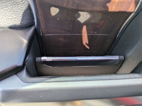 Used 2015 Ford F150 Platinum w/ Equipment Group 701A Luxury image 9