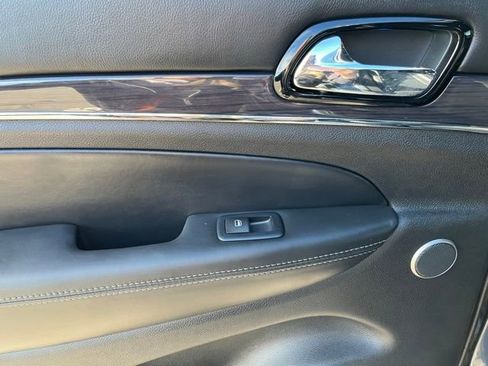 Certified 2021 Jeep Grand Cherokee Overland image 17