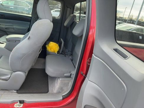 Used 2011 Toyota Tacoma PreRunner w/ TRD Off-Road Pkg image 6