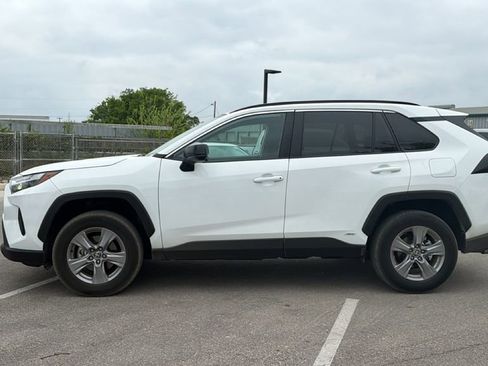 Certified 2025 Toyota RAV4 LE image 10