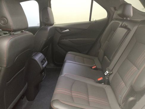 Used 2023 Chevrolet Equinox RS image 18