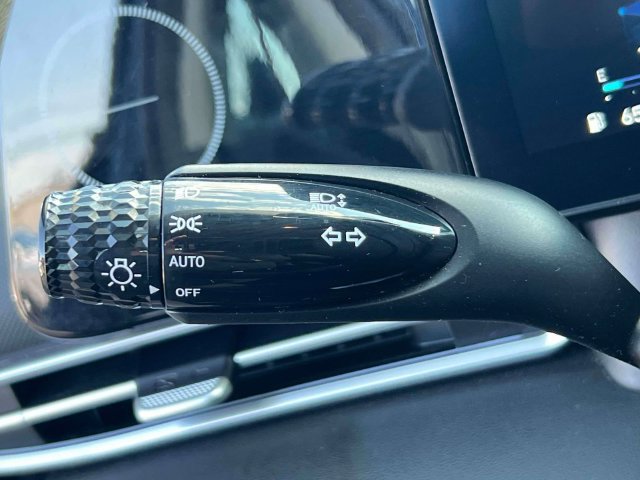 Certified 2024 Hyundai Elantra SEL FWD image 19