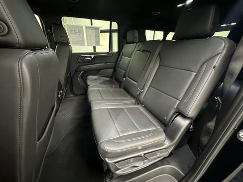 Certified 2025 Chevrolet Suburban Z71 image 27