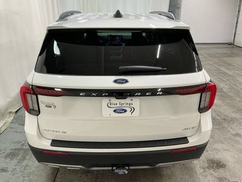 New 2026 Ford Explorer Active w/ Active Comfort Package AWD/4WD image 5