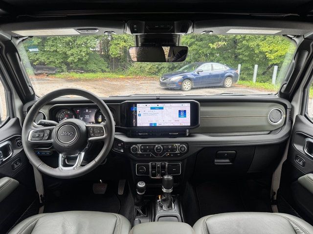 Used 2024 Jeep Wrangler High Altitude AWD/4WD image 11