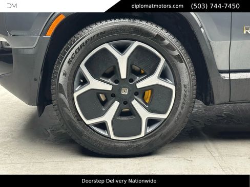 Used 2023 Rivian R1T Adventure image 33