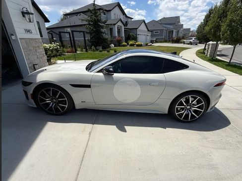 Used 2024 Jaguar F-TYPE R AWD/4WD image 3