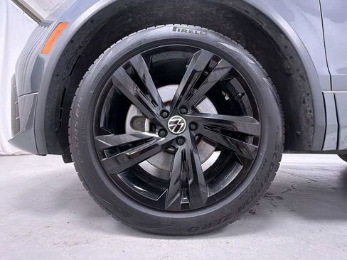 Used 2024 Volkswagen Tiguan SE R-Line image 13