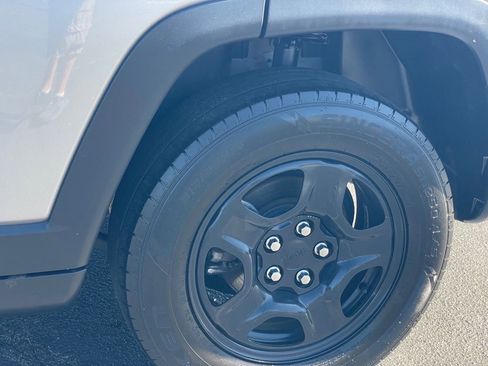 Used 2018 Jeep Compass Sport w/ Cold Weather Group image 27