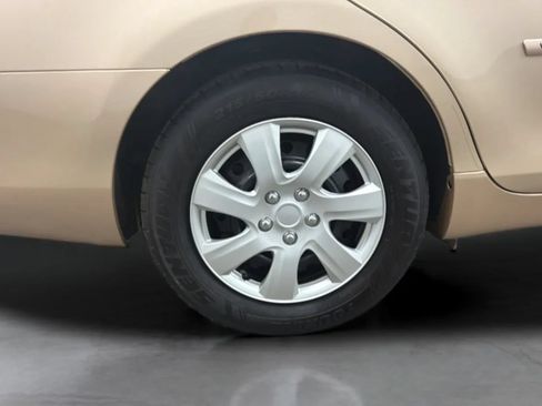 Used 2011 Toyota Camry FWD image 26