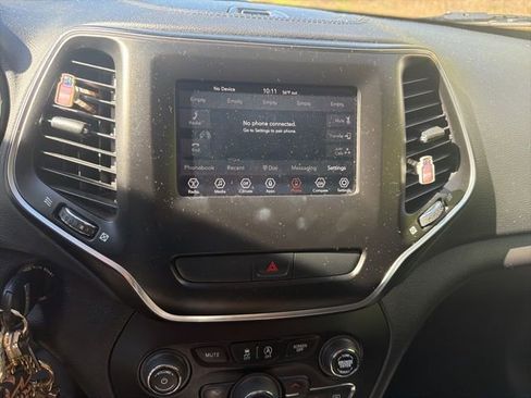 Used 2020 Jeep Cherokee Latitude image 10