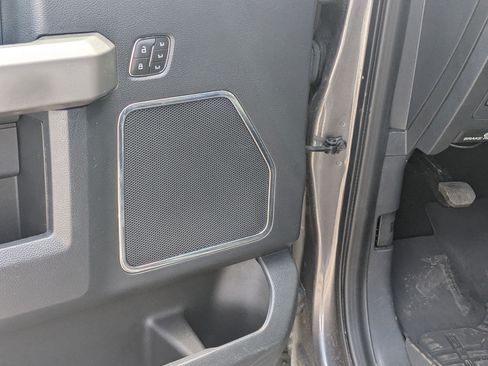 Used 2022 Ford F350 Platinum AWD/4WD image 16