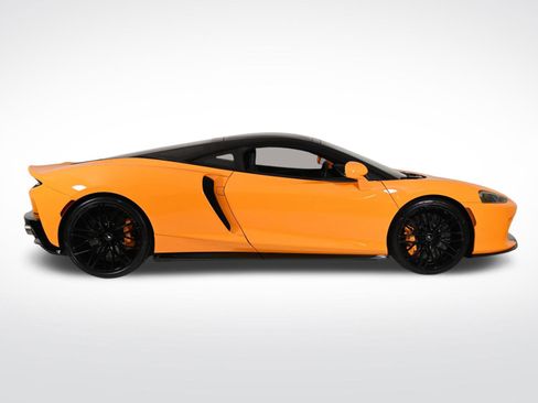 Used 2023 McLaren GT image 3