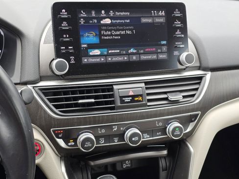 Used 2018 Honda Accord EX-L image 24