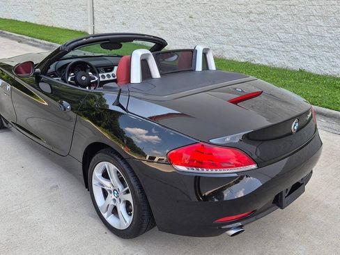 Used 2009 BMW Z4 sDrive35i RWD image 34