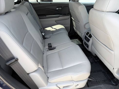 Used 2017 Honda Pilot Touring image 20
