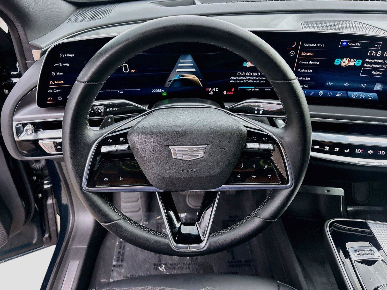 Used 2024 Cadillac Lyriq Tech RWD image 11