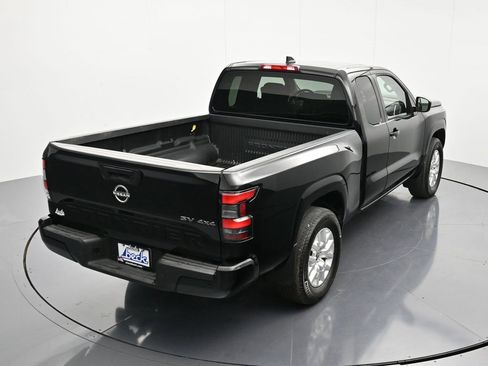 Used 2022 Nissan Frontier SV w/ Technology Package image 32