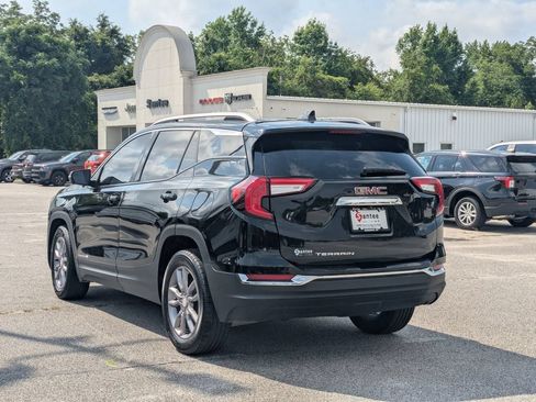 Used 2024 GMC Terrain SLT FWD image 5