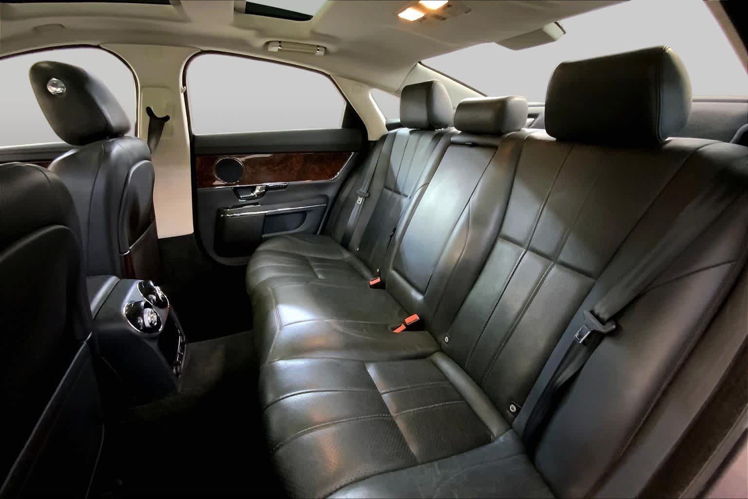 Used 2011 Jaguar XJ RWD image 20