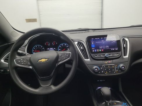 Used 2025 Chevrolet Malibu LT FWD image 22